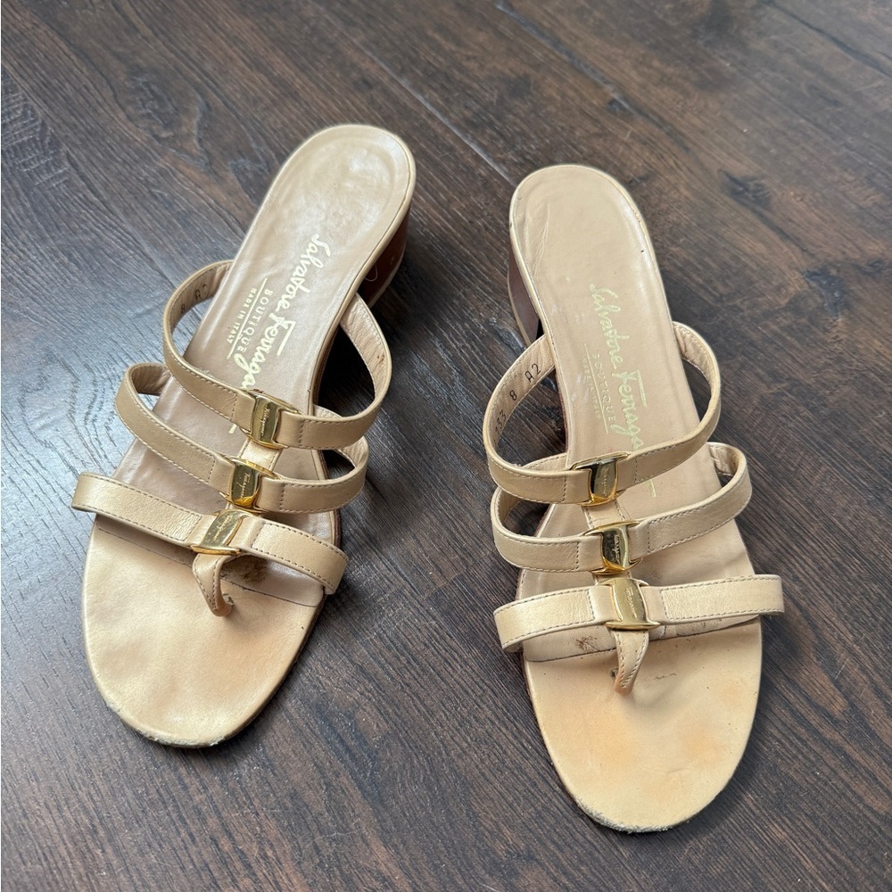 Vintage Salvatore Ferragamo Boutique Tan and Gold Sandals Size 8